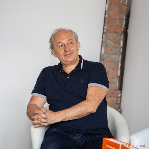 BookArsenal2019 10.jpg